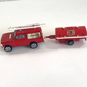 Vintage Collectible Die Cast Fire Dept Vehicle ~ Majorette Range Rover and Water Pump ~ Made in France ~ 2 1/2” long