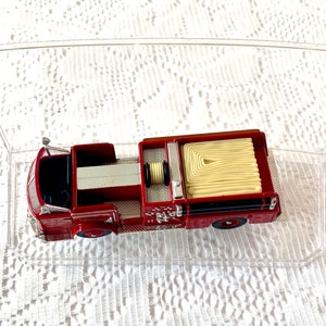 Vintage Corgi Fire Heroes Series Fire Dept Diecast Vehicle ~ Boston Fire Dept ~ ALF 900 Series Mac Pumper ~ In Display Box