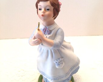 Figurine Statuette AVON 1982 "Wishful Thoughts" - Porcelaine, 14,5 Cm - Occasion Vintage