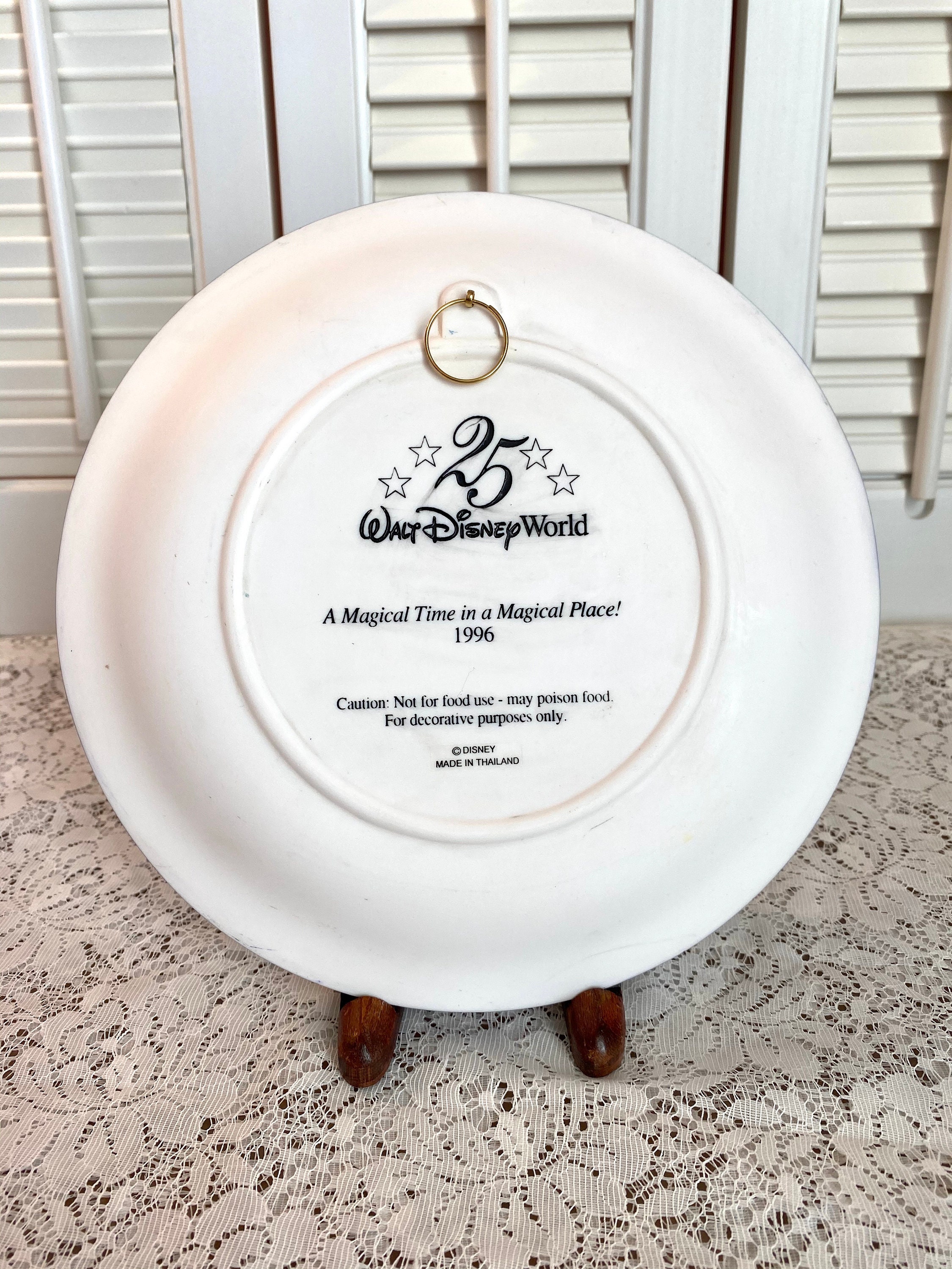 Vintage Walt Disney World Collectible Plate ~ 25 Walt Disney