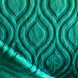 Shannon Fabrics 2 Yard Cut Cuddle Minky Embossed Marquise Emerald Green Fabric