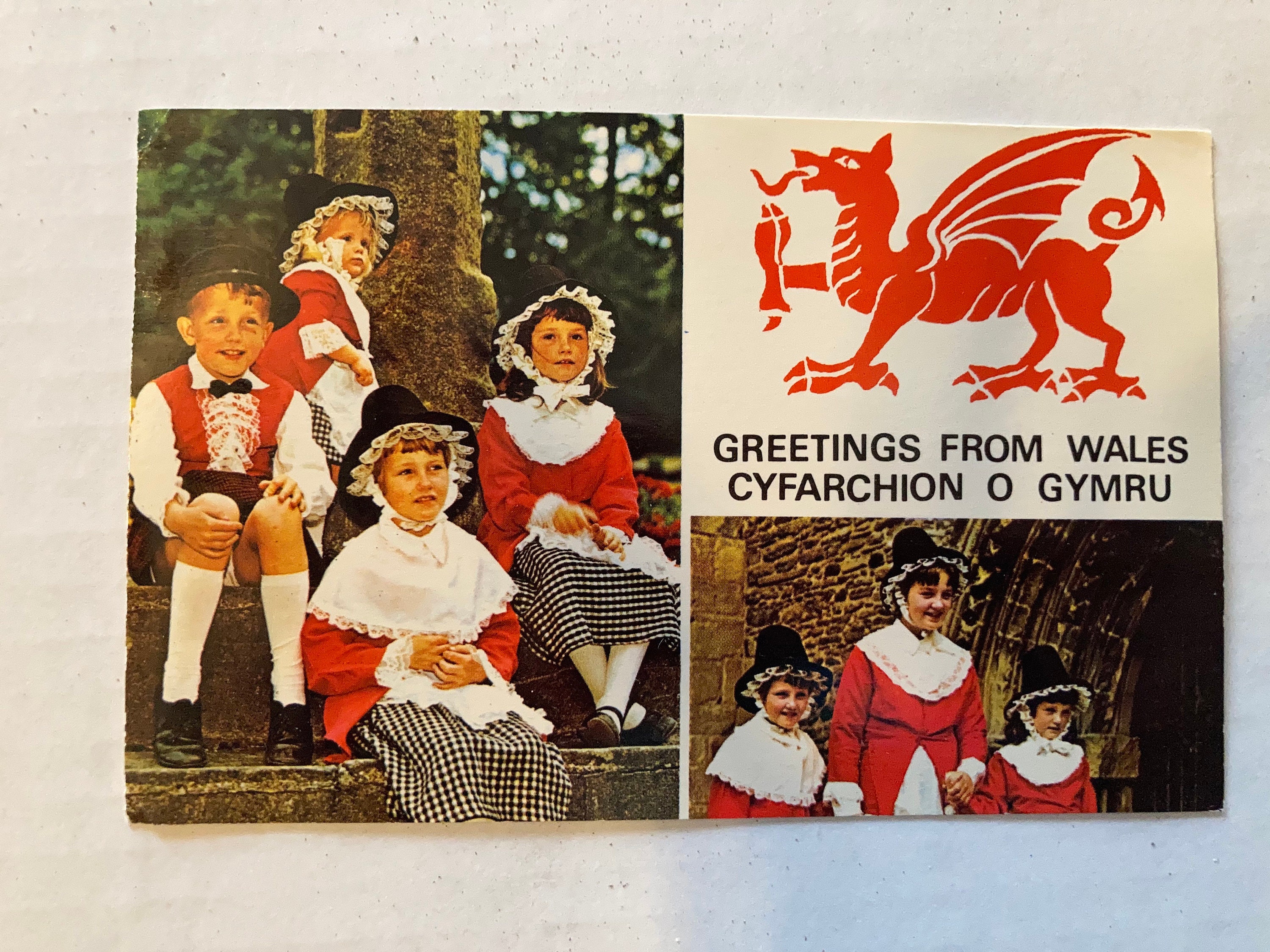 Anrheg O Gymru Welsh Fudge Vintage Box y postal con sello Etsy