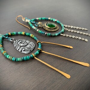 Waldgöttin Mismatched Seed Bead Creolen