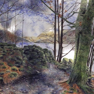 Carte de voeux : « Fading light » - carte représentant un paysage, lac, arbres, murs moussus, crépuscule, scène d'automne, Cumbrie, forêt, d'après un tableau de Dave Marsh
