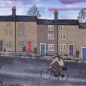 Carte de vœux : « Weavers' Hill » - maisons de tisserands, colline, homme à vélo, carte pour cycliste, scène de rue, d'après un tableau de Liz Marsh