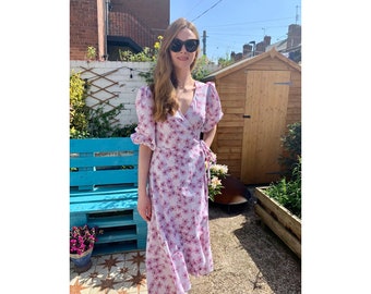 Floral Puff Sleeve Warp Dress