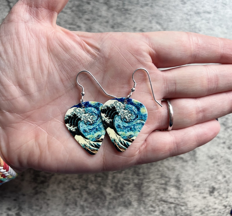Starry Night & Great Wave Guitar Pick Earrings - A Celestial Harmony | Guitar Earrings | Sterling Silver .925 Guitar Pick Earrings Bild 3