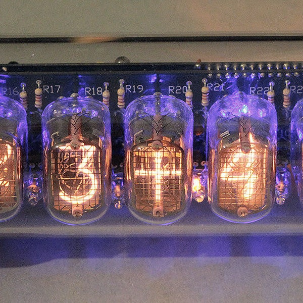 5-tube Nixie Clock V3 (DIY Kit, mit Plexiglas und Eichen Gehäuse)