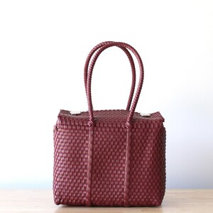 Bordeaux Handtasche von MexiMexi | Handgewebte mexikanische Taschen