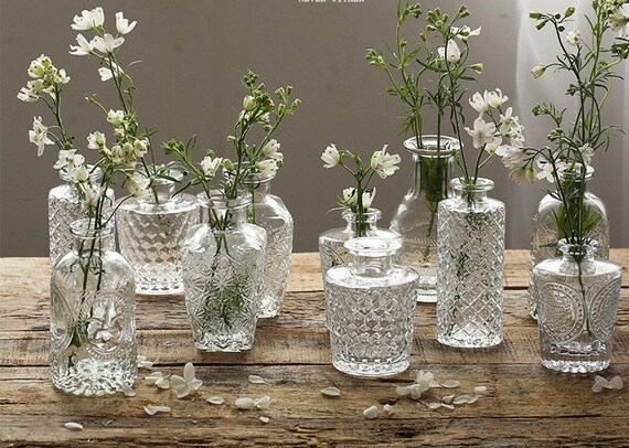 Jennysflowershop Glass Bud Vase Set, Small Glass Vases for Flowers, Bud  Vases for Centerpieces, Rustic Wedding Decor, Spring Flower Set of 3 -   UK