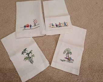 Set of 4 Vintage Napkins