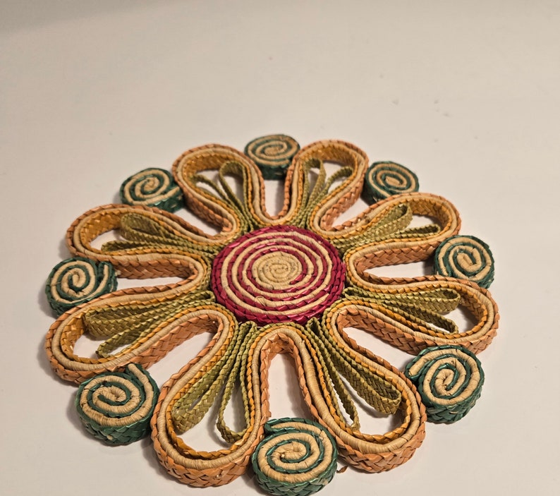 Vintage Pink and Green Straw Rattan Round Flower Trivet Hot Pad Boho Style image 3