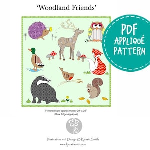 Puede incluir: Un patrón de aplique PDF titulado 'Woodland Friends' con ilustraciones de animales del bosque, incluyendo un erizo, ciervo, búho, zorro, pato, tejón, pájaro y ardilla. El tamaño final es de aproximadamente 74 cm x 74 cm.