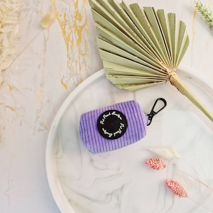 Porta sacchetti per escrementi di cane in cordoncino viola pastello *Rotolo di sacchetti per escrementi GRATUITO