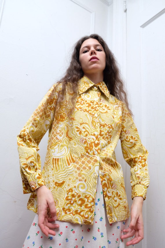 1970s Sunshine Psychedelic Print Blouse