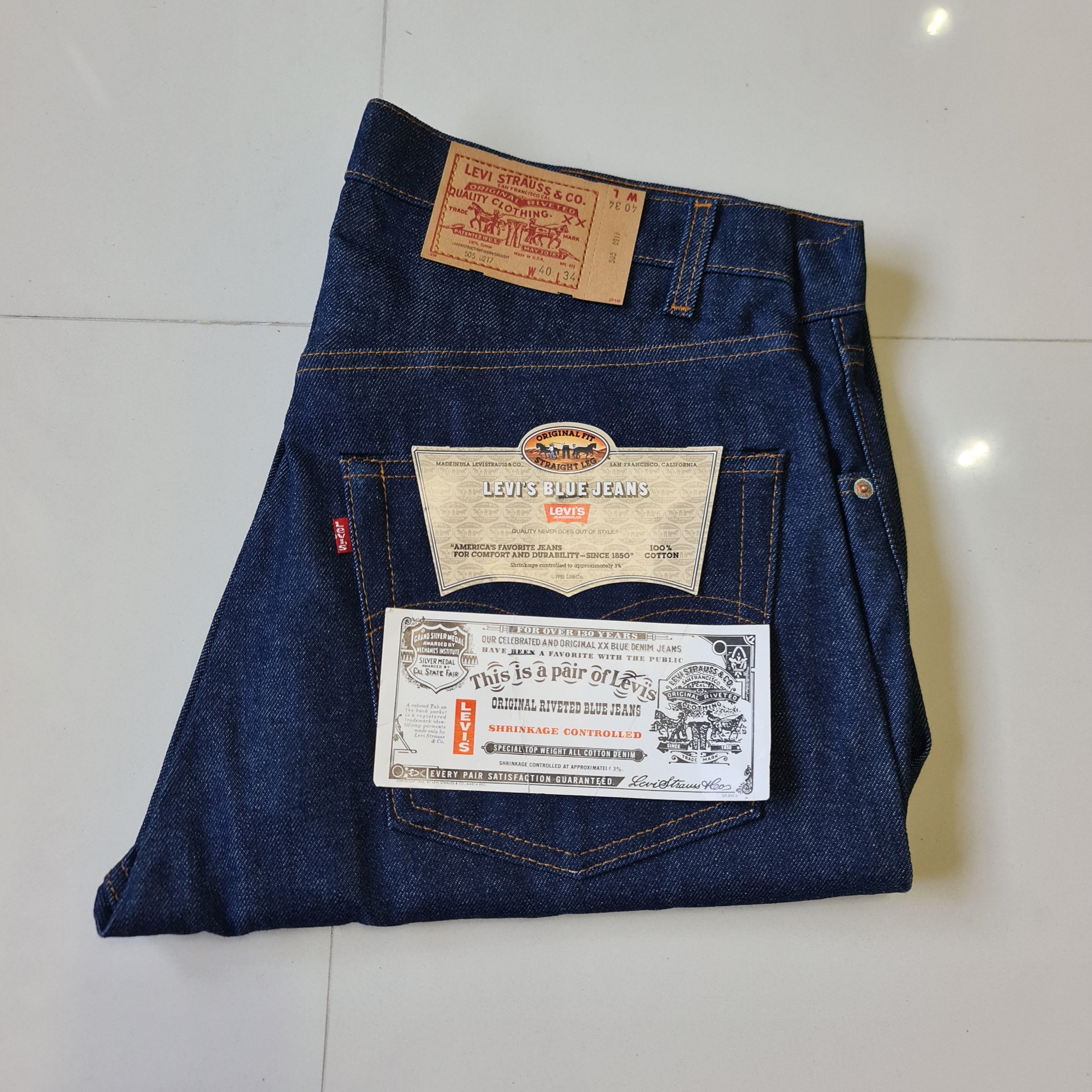 Vintage Levi's 505 Black Bar Stitch W40 L34 Deadstock - Etsy Vintage Levi's 505 Black Bar Stitch W40 L34 Deadstock - Etsy