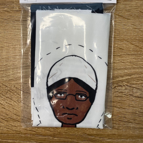 Geschnittenes und genähtes Stoff panel, SOJOURNER TRUTH Sew Your Own Doll