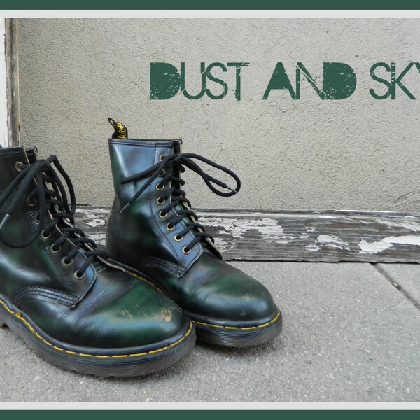 Free Shipping, Doc Marten's Green and Black Rub-Off Boots, Women's Size 7, 8 Eyelets