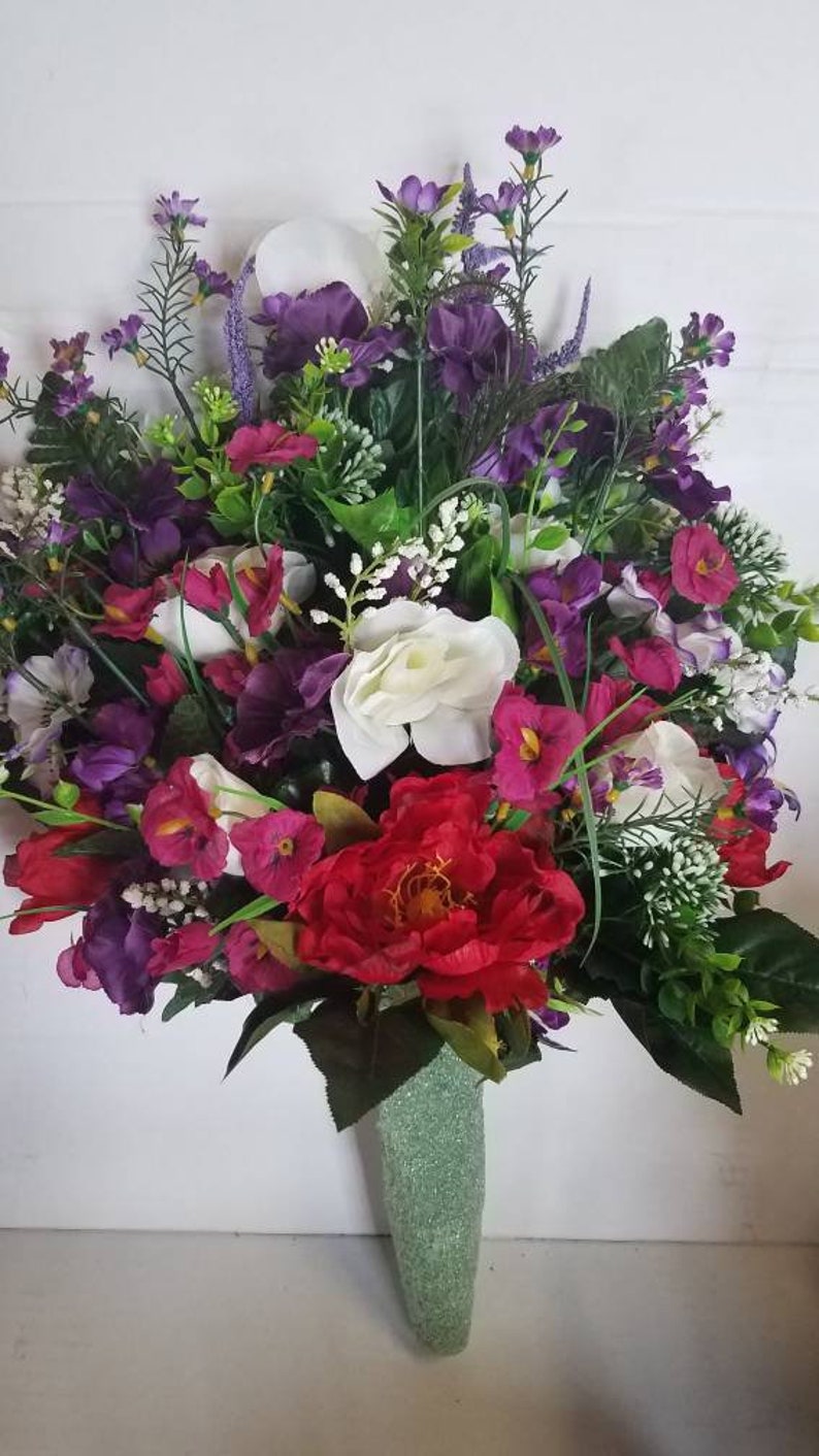 Small mausoleum flower arrangement Etsy
