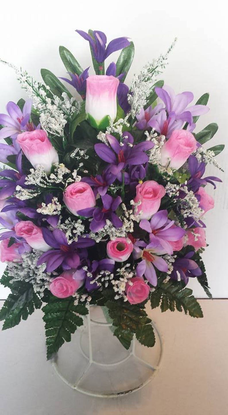 Mausoleum Flower One Sided Arrangment Greenery Pink Rose Buds With Purple Filler Flowers Outdoor Gardening Home Living Kromasol Com