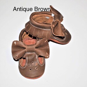 Bow Mary Janes, T-strap Bow Moccasins, Distressed Baby Moccasins Choose your color, Bow Moccasins, Soft Suede Sole shoes image 3