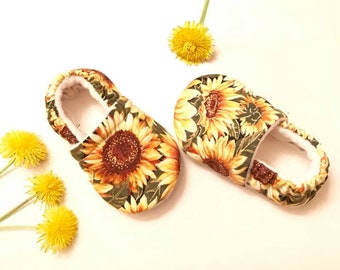 Baby Booties, Sunflower print Baby Booties ( prints may vary), Sunflower Baby shoes, Floral Baby Booties