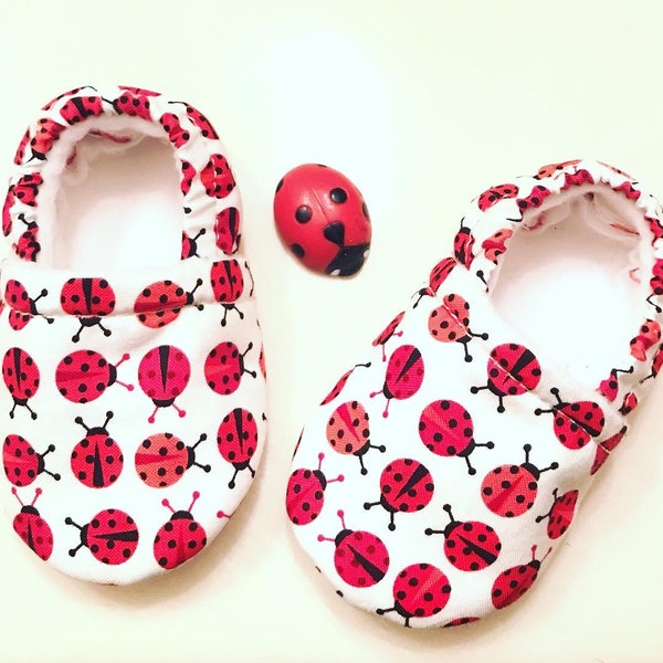 Baby booties with Ladybug print, Baby booties, Ladybug baby shoes, Crib shoes