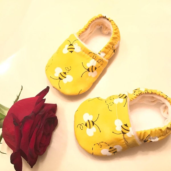 Baby booties with Bee print, Baby shoes, Bee print baby shoes, Crib shoes