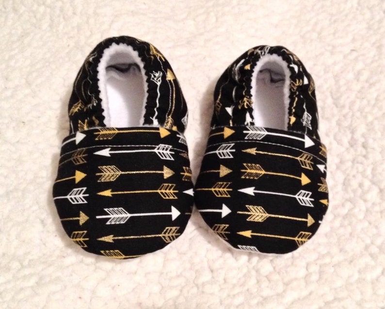 White & Gold arrows in Black Baby Booties Prints may vary, Baby Moccasins, Baby Booties, Crib shoes, Baby shoes, Baby shower gift image 2