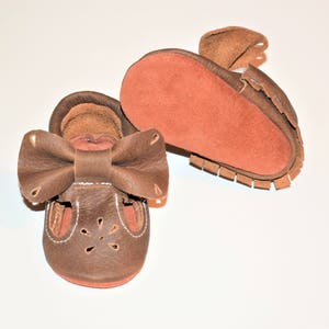 Bow Mary Janes, T-strap Bow Moccasins, Distressed Baby Moccasins Choose your color, Bow Moccasins, Soft Suede Sole shoes image 8
