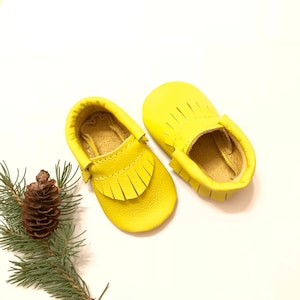 Baby Moccasins, Yellow Leather Baby Moccasins, Yellow Baby shoes, Yellow Baby Moccasins shoes, Baby Gift