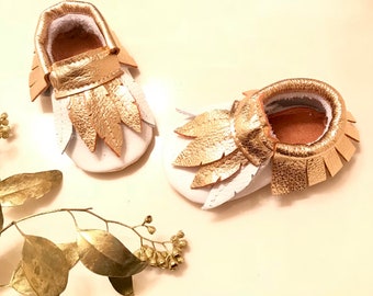 Feather Moccasins, Rose Gold Leather Baby Moccasins, Fall Baby Moccasins, Metallic Rose Gold Feather Baby Moccasins, Rose Gold shoes