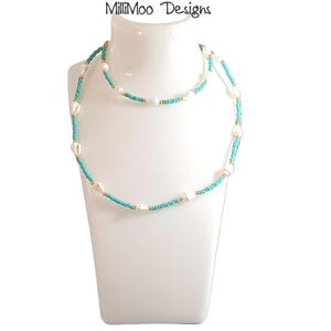 Turquoise Ladies Necklace, Turquoise Shell Bracelet, Natural Shell Necklace, Conch Shell Choker, Seed Bead Necklace, Boho Necklace, Beach