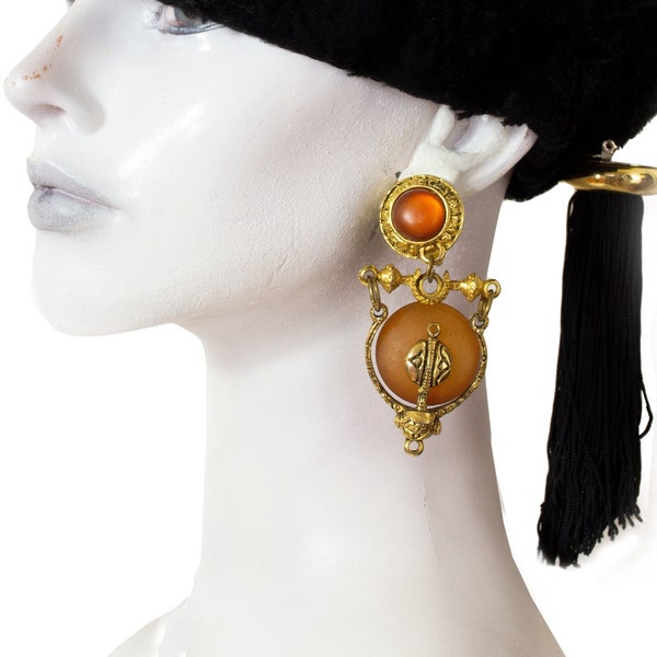 Boucles d’oreilles CHORANGE Paris, lucite orange-caramel, métal doré  / Vintage 90s / Chorange