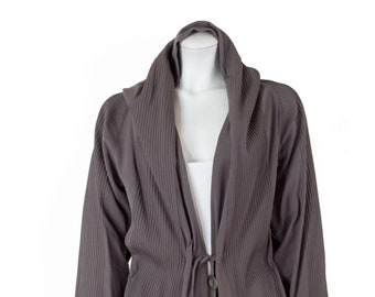 Issey Miyake jas van droogwol met plooien en sierstiksels, iriserend grijs-mauve, zeldzaam / M / jaren 80 / Miyake