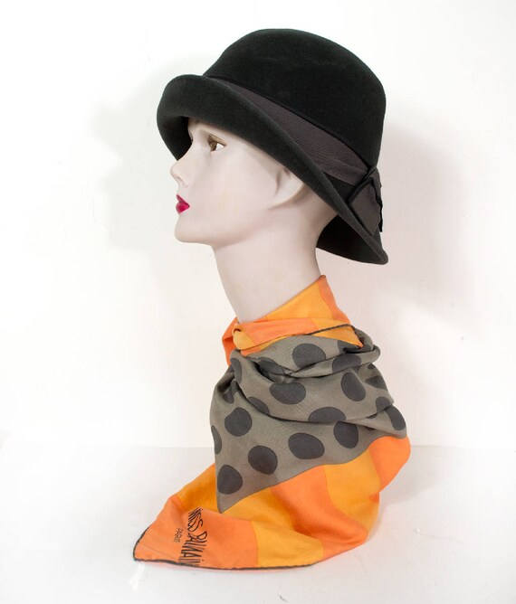Miss BALMAIN silk scarf geometric pattern orange a
