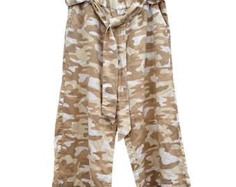 Vintage Linen Blend Camo Capri Pants