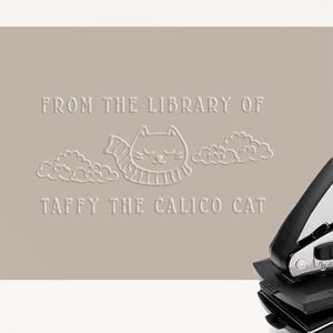 Stampante a rilievo, Stampante a rilievo per libri, Stampante a rilievo per biblioteche, Stampante a rilievo personalizzata, Libri, Biblioteca personale, Regalo personalizzato, Lettore, Stampa a rilievo, Stampa in rilievo, Ex libris