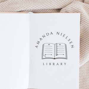 Book Stamp, Custom Stamps, Library Stamp, Family Library, Personalized Gift, Ex Libris Stamp, Self-Inking Stamp, Rubber Stamp, Book Label