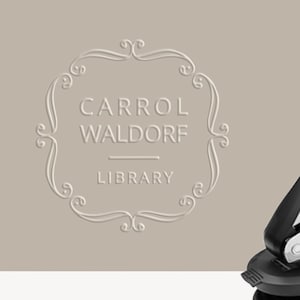 Grabador en relieve, Grabador en relieve para libros, Grabador en relieve para bibliotecas, Grabador en relieve personalizado, Libros, Biblioteca personal, Regalo personalizado, Lector, Relieve, Grabado en relieve, Ex Libris