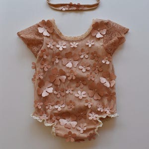Newborn Outfit, Newborn Romper, Newborn Girl Outfit, Newborn Photo Prop, Newborn Photography Prop, Newborn Lace Romper, Newborn Girl Romper