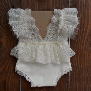 Newborn outfit, Newborn Romper, Newborn Girl Photography Prop, Newborn Girl Outfit, Newborn lace romper, newborn girl photoshoot outfit