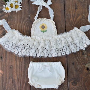 Newborn Girl Lace Romper, Newborn Romper Prop, Newborn Photography prop,Newborn Outfit, Newborn Prop, Newborn lace romper