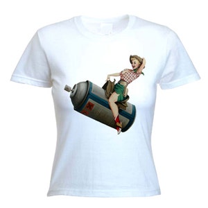 Banksy Aerosol Cowgirl Women&#39;s T-Shirt