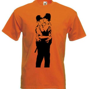 Banksy Kissing Coppers Mens T-Shirt