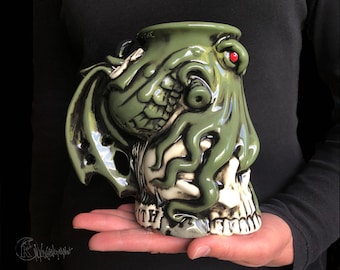 Personalized Cthulhu Mug: Green Ceramic Skull, Custom Name