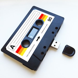 4GB/8GB/16GB  USB Mixtape - Retro Personalised Gift -  Loved One , Red , Girlfriend , Boyfriend- Cute Birthday Present- Valentines Day