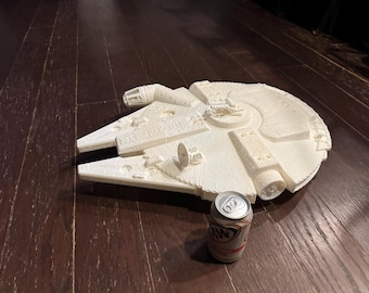 Amazing 3D Printed Flacon Space Ship