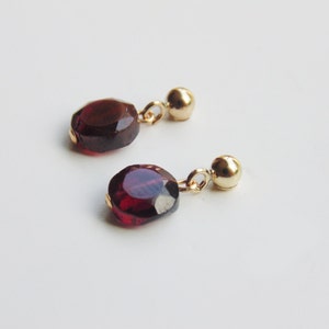 Small red purple faceted garnet gemstone 14k gold filled drop dangle stud earrings, dainty garnet earrings, birthstone gemstone