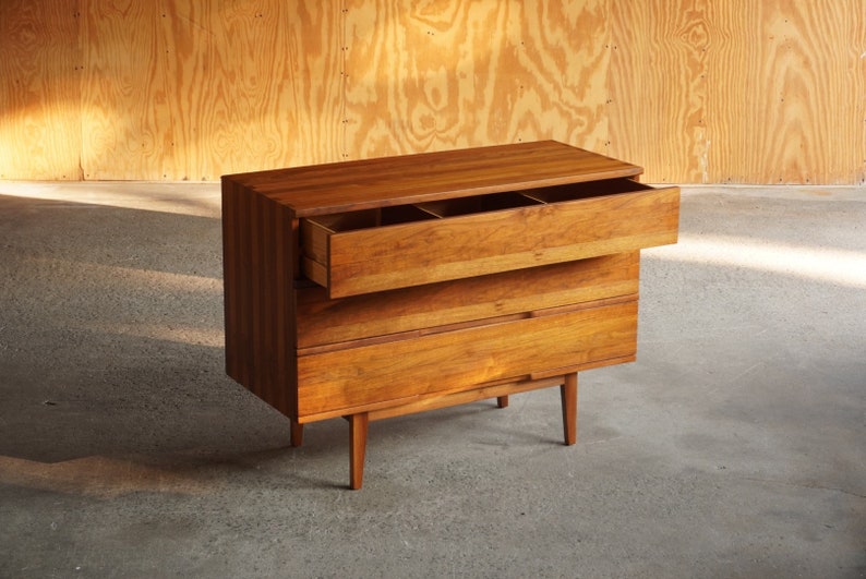 Mel Smilow Walnut Chest image 6